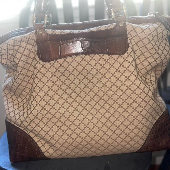 Authentic GUCCI Vintage Cathrine Canvas Large Tote with Crocodile Trim - Picture 4 of 7